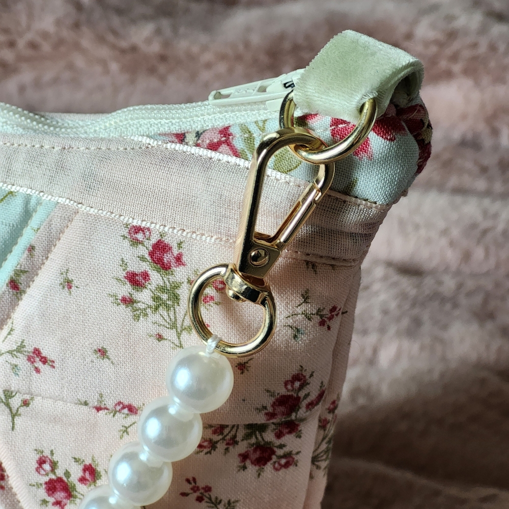 Floral Patchwork Women's Bag with Pearl Strap - Picture 2 of 7